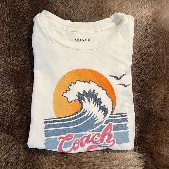 Women’s Coach Short-Sleeved Shirt - Picture 2 of 3